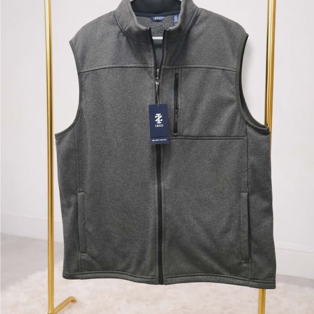 Izod Men's Dark Gray Vest